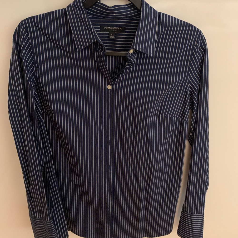 Banana Republic Women’s Dress Shirt Size M